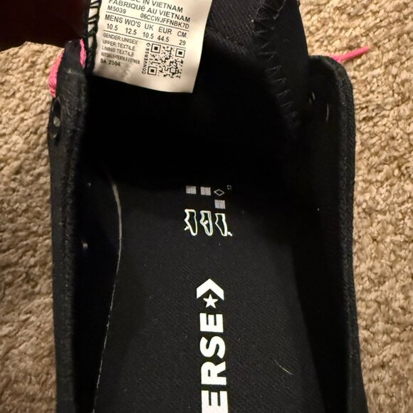 Black Converse Chuck Taylor Shoes - Picture 6 of 6